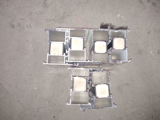 鋁合金門(mén)窗保溫填充聚氨酯 噴涂發(fā)泡機(jī)