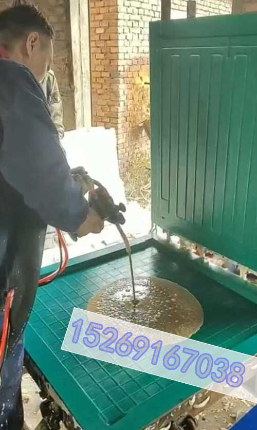 聚氨酯電熱炕板 聚氨酯噴涂發(fā)泡設(shè)備(圖1) 聚氨酯電熱炕板 聚氨酯噴涂發(fā)泡設(shè)備