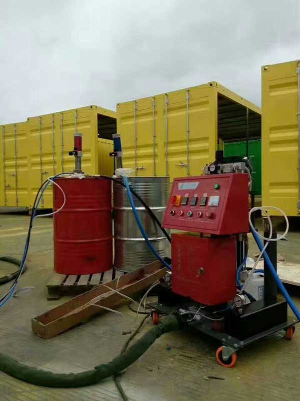 集裝箱內(nèi)部噴涂保溫聚氨酯